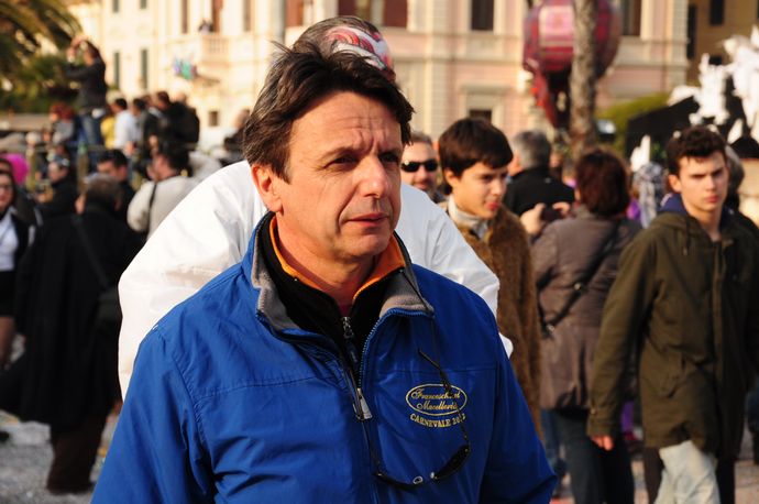 Ingrandisci la foto